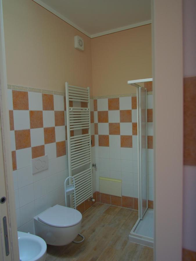 La Vigna Del Parroco Apartment Verduno Luaran gambar