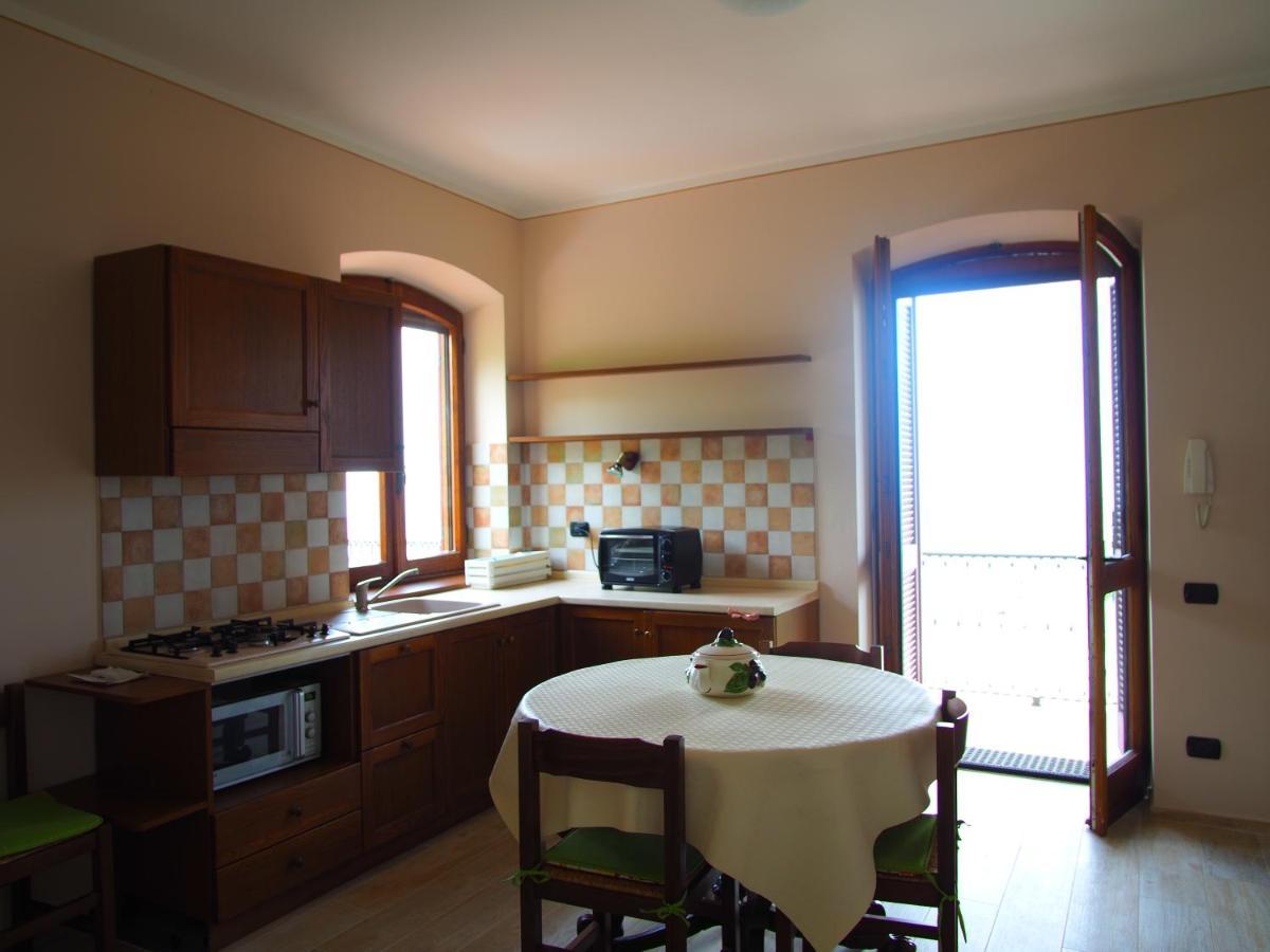 La Vigna Del Parroco Apartment Verduno Luaran gambar