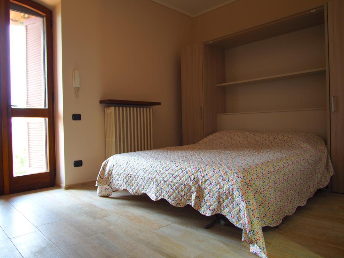 La Vigna Del Parroco Apartment Verduno Luaran gambar