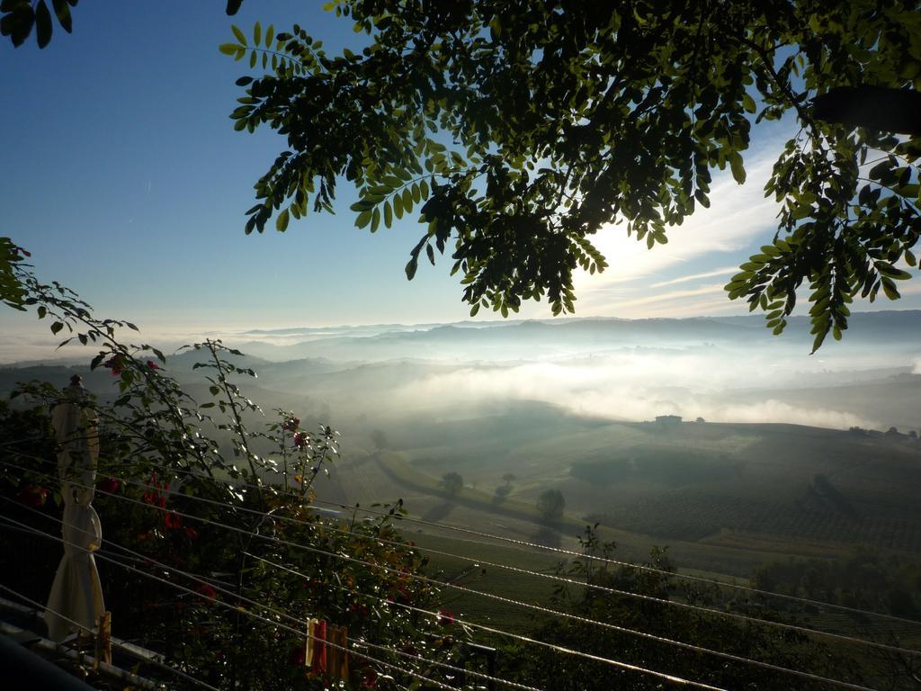 La Vigna Del Parroco Apartment Verduno Bilik gambar